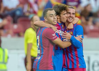 فيديو أسيست من جريزمان ريكي بويج يسجل هدف برشلونة الثالث أمام شتوتجارت