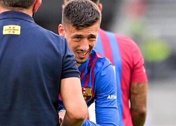 لينجليه يوضح طبيعة إصابته في مباراة برشلونة وشتوتجارت ويشيد بـ ديباي