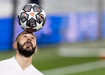 ريال مدريد يقترب من تجديد عقد بنزيما حتى 2023