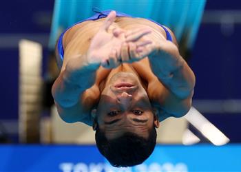 المصري مهاب مهيمن يتأهل لنهائي الغطس في أولمبياد طوكيو 2020