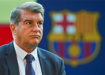 لابورتا يعقد مؤتمر ا صحفي ا بعد رحيل ميسي عن برشلونة