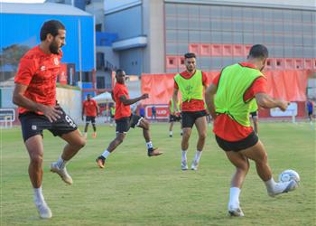 مران الأهلي موسيماني يحاضر اللاعبين استعداد ا لـ الإسماعيلي وانتظام طاهر ومتولي