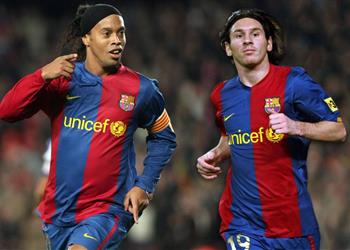 رونالدينيو سعيد لرؤية ميسي وراموس في باريس سان جيرمان أشم رائحة الأبطال