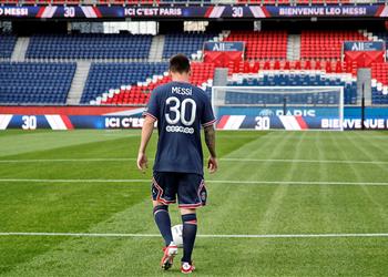 ميسي باريس سان جيرمان أفضل فريق في العالم ويكشف سر ارتداء رقم 30