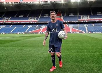 وصل ساعتين مبكر ا فيديو ميسي المتحمس يتدرب لأول مرة مع باريس سان جيرمان