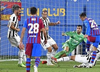 ناد إنجليزي يستعد للعاقد مع حارس برشلونة