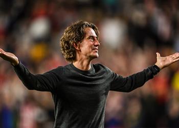 مدرب برينتفورد بعد الفوز التاريخي على آرسنال عاجز عن الكلام ونريد المزيد