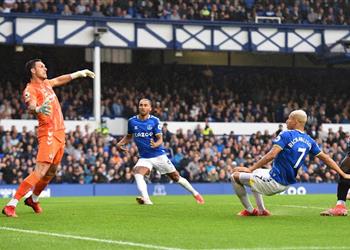 فيديو إيفرتون يقلب الطاولة على ساوثهامبتون ويفوز بثلاثية في الدوري الإنجليزي