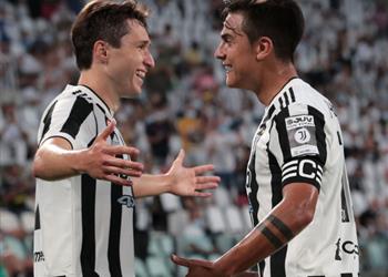 فيديو ديبالا وبيرنارديسكي وموراتا يقودون يوفنتوس للفوز على أتالانتا ودي ا