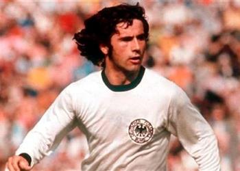 ريال مدريد ينعى أسطورة بايرن ميونخ جيرد مولر