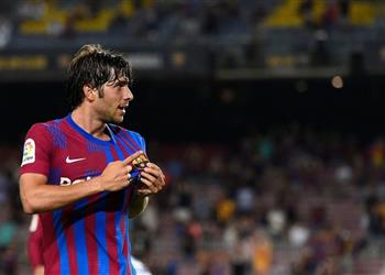 روبيرتو كان مهم ا أن يفوز برشلونة بدون ميسي وأردنا تخفيض الأجور منذ البداية