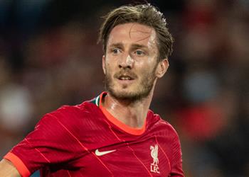 رسمي ا ليفربول يعلن رحيل بن ديفيز إلى تشامبيونشيب