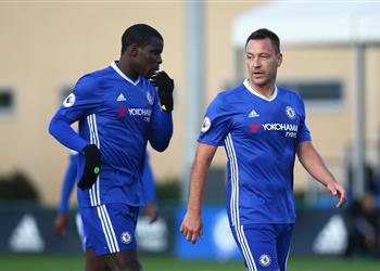 جون تيري ينصح كورت زوما بتجنب الانتقال إلى توتنهام