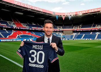 باريس سان جيرمان ينفي بيع مليون قميص لـ ميسي لسنا سحرة