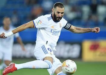 ريال مدريد يستعد للإعلان عن تجديد عقد بنزيما