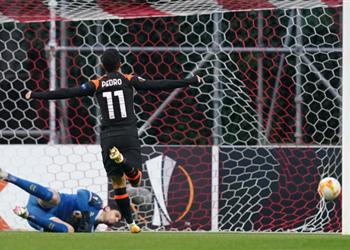 رسمي ا لاتسيو يعلن تعاقده مع بيدرو