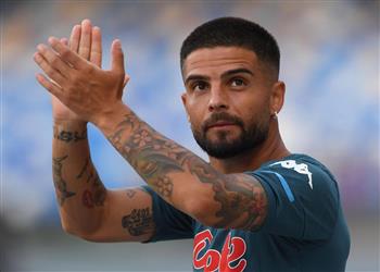 لمساعدة محمد صلاح وثنائي الهجوم لاعب ليفربول السابق يحث النادي على ضم إنسيني