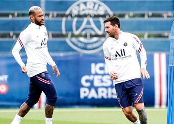ميسي ونيمار يغيبان عن مباراة باريس سان جيرمان وبريست في الدوري الفرنسي