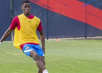 برشلونة ينتظر عرض ا رسمي ا من لايبزيج لبيع موريبا