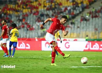 فيديو صلاح محسن يسجل هدف الأهلي الأول أمام المصري