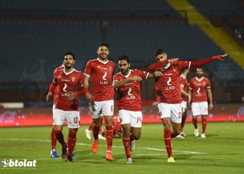 فيديو بمهارة رائعة حسين الشحات يسجل هدف الأهلي الثالث أمام المصري