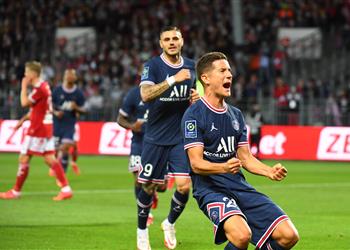 فيديو باريس سان جيرمان يتخطى بريست برباعية في الدوري الفرنسي