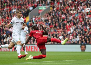 ساديو ماني يحقق رقم ا مميز ا بعد هدفه في مباراة ليفربول وبيرنلي