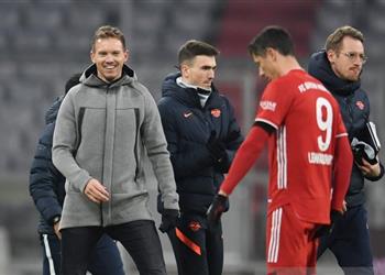 مدرب بايرن ميونخ عن إمكانية رحيل ليفاندوفسكي تصرفاته لا توحي بذلك