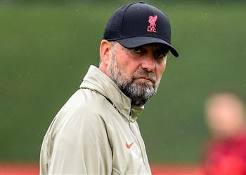 كلوب لا أجد فرق ا في انتقال ميسي إلى باريس وبرشلونة يدفع أخطاء الماضي