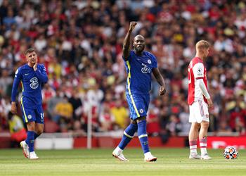 فيديو لوكاكو ي حقق إنجاز ا مميز ا في الدوري الإنجليزي بعد هدفه في آرسنال