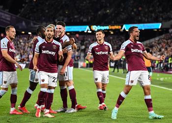 فيديو وست هام يتصدر الدوري الإنجليزي برباعية أمام ليستر سيتي