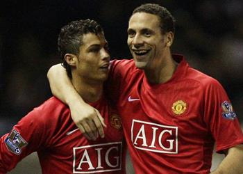 ريو فرديناند يروي تفاصيل حديثه مع رونالدو بعد أنباء اقترابه من مانشستر سيتي