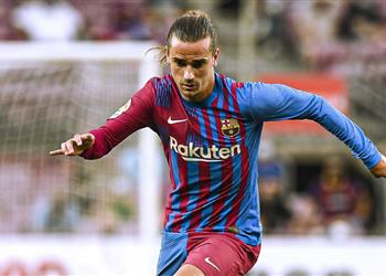 برشلونة يرفض بيع بيدري ودي يونج ويستمع لعروض جريزمان