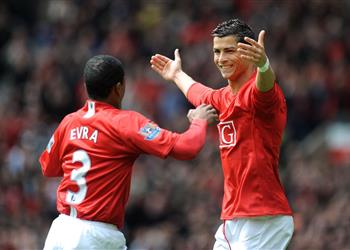 إيفرا ينشر محادثته مع كريستيانو رونالدو قبل عودته إلى مانشستر يونايتد