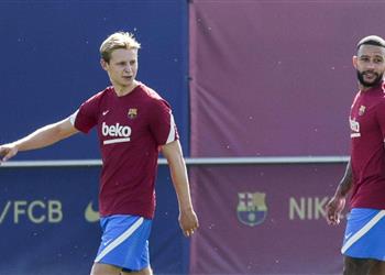 ديباي ودي يونج جاهزان للمشاركة في مباراة برشلونة وخيتافي