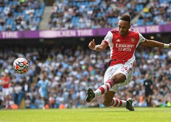 أوباميانج بعد خماسية مانشستر سيتي على لاعبي آرسنال النظر لأنفسهم في المرآه