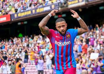 ديباي لم أكن أحلم أن تهتف جماهير برشلونة باسمي ولدي شعور حلو ومر