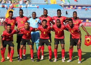 مدرب أنجولا سنتأثر بغياب 12 لاعب ا أمام مصر واستدعيت أري بابل