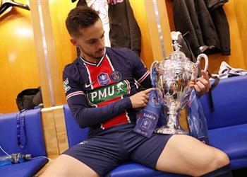 رسمي ا باريس سان جيرمان يعلن إعارة بابلو سارابيا