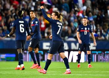 فيديو بـ10 لاعبين جريزمان يقود فرنسا لتعادل مخيب مع البوسنة والهرسك في تصفيات كأس العالم