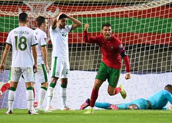 فيديو رونالدو يحطم رقم علي دائي ويقود البرتغال لفوز قاتل بثنائية أمام أيرلندا
