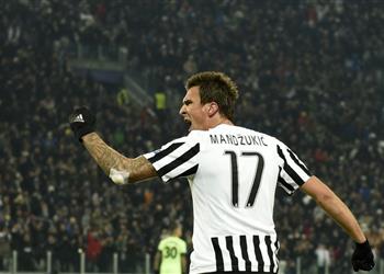 رسمي ا ماندزوكيتش يعلن اعتزال كرة القدم ويذكر إنجلترا بالدقيقة 109