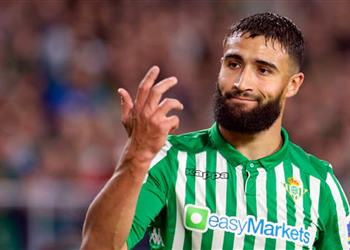 نبيل فقير ركبتي لم تمنعني من الانتقال إلى ليفربول ووكيل أعمالي هو المسؤول