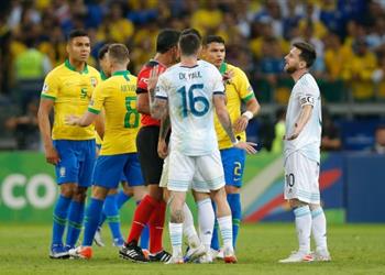 بسبب كورونا رباعي منتخب الأرجنتين قد يغيب عن مباراة البرازيل بتصفيات كأس العالم