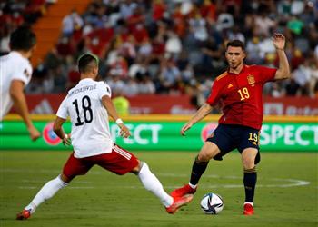 مانشستر سيتي يتلقى خبر ا سيئ ا بشأن لابورت في مباراة إسبانيا وجورجيا