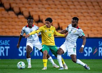 فيديو بيرسي تاو يشارك في فوز جنوب إفريقيا على غانا بتصفيات كأس العالم 2022