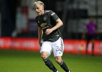 فان باستن يهاجم فان دي بيك بسبب انتقاله إلى مانشستر يونايتد