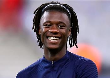 فيديو كامافينجا يتخطى الكشف الطبي في ريال مدريد