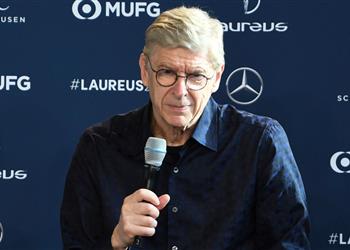 سكاي فينجر يلتقي بأساطير كرة القدم لبحث امكانية اقامة كأس العالم كل عامين