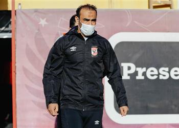 عبد الحفيظ الخطيب هو أسطورة الكرة المصرية ثم محمد صلاح والأهلي ليس مطالب بشرح شعاره